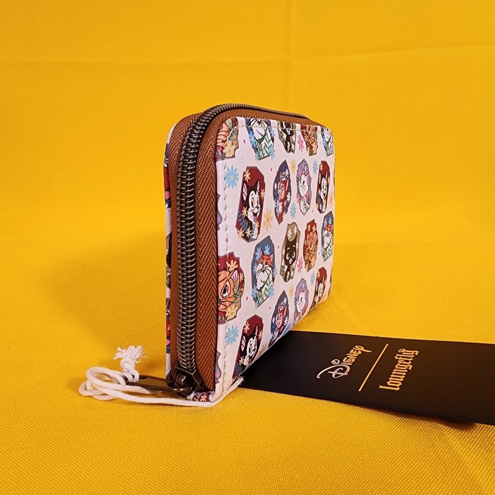 Loungefly Disney Cats Flower Portrait AOP Marie Figaro Dinah Zip Wallet NEW - Picture 3 of 12